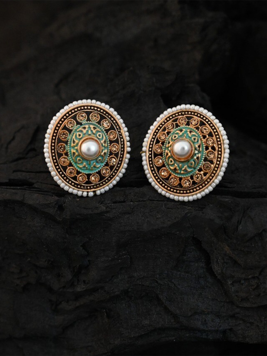 

justpeachy Green & Gold-Toned Circular Studs
