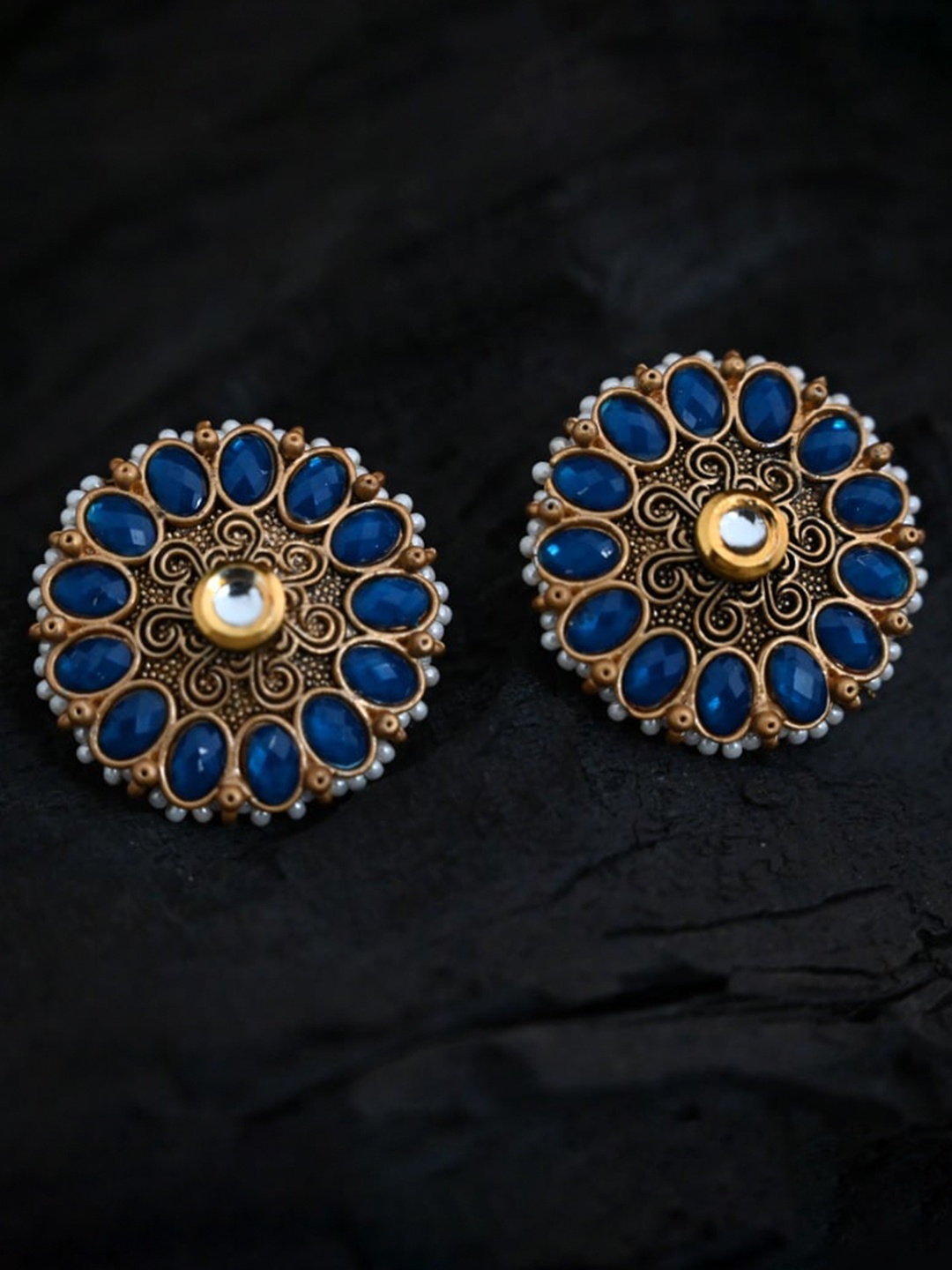 

justpeachy Gold-Toned & Blue Classic Studs Earrings