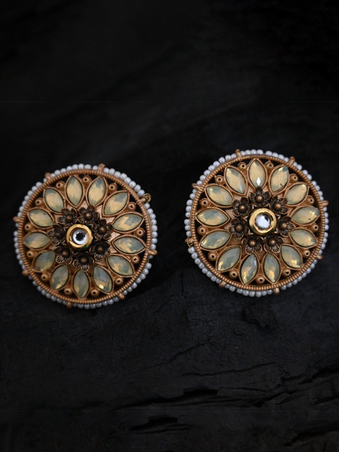 

justpeachy Gold-Toned Gold-Plated Circular Studs Earrings