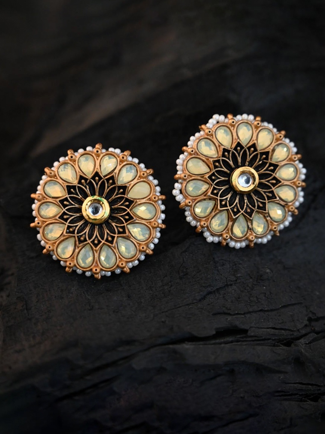 

justpeachy Gold-Toned Circular Studs
