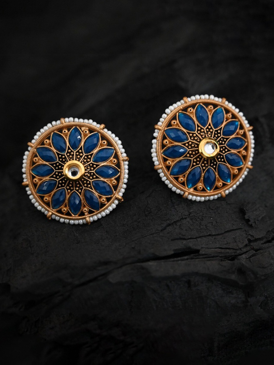 

justpeachy Blue & Gold-Toned Circular Studs Earrings