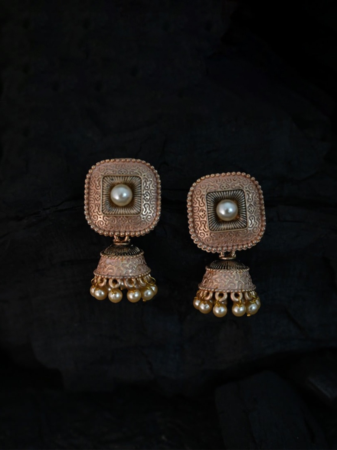 

justpeachy Peach-Coloured & Gold-Toned Classic Jhumkas