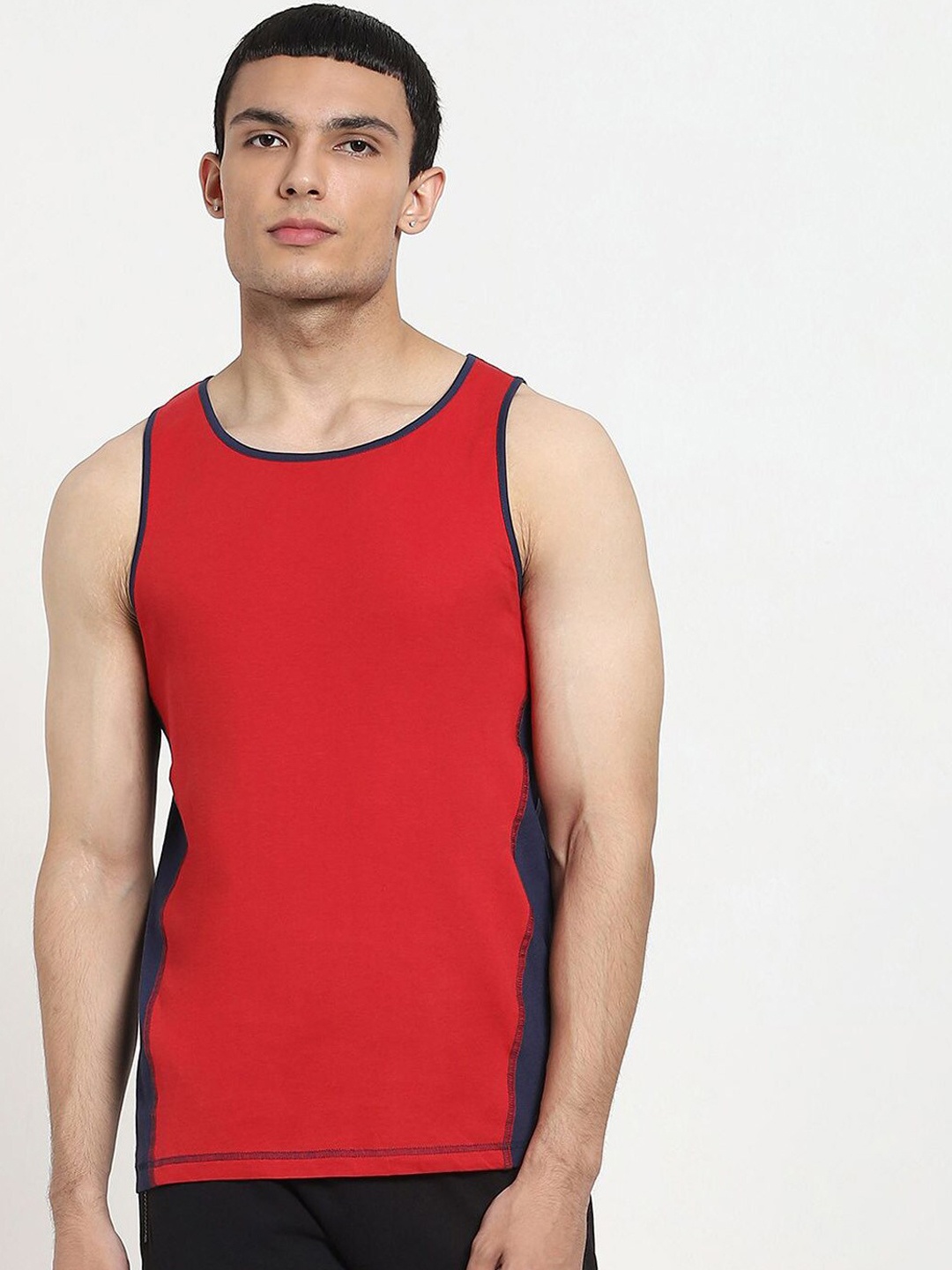 

Bewakoof Men Blue & Red Colourblocked Cotton Innerwear Vest 333752