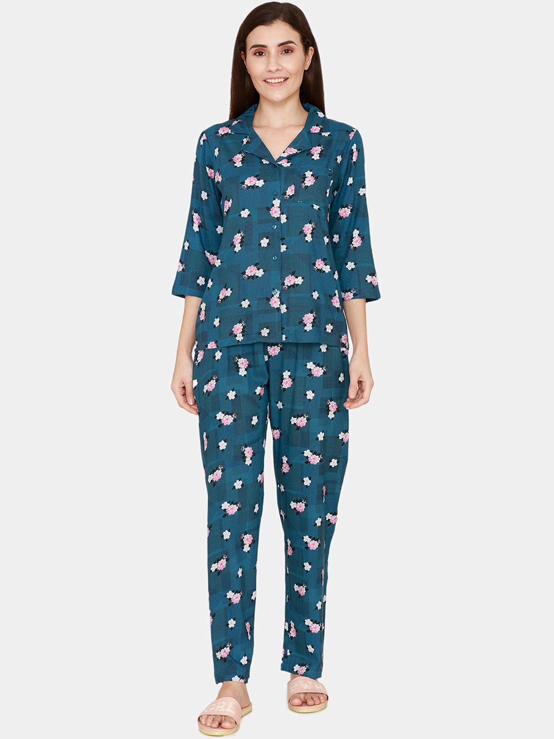 

Zivame Women Teal Blue & Pink Floral Printed Night suit