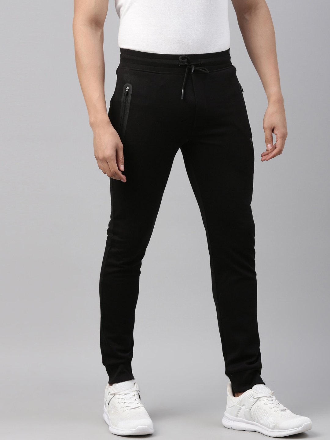 

Joven Men Black Solid Cotton Joggers