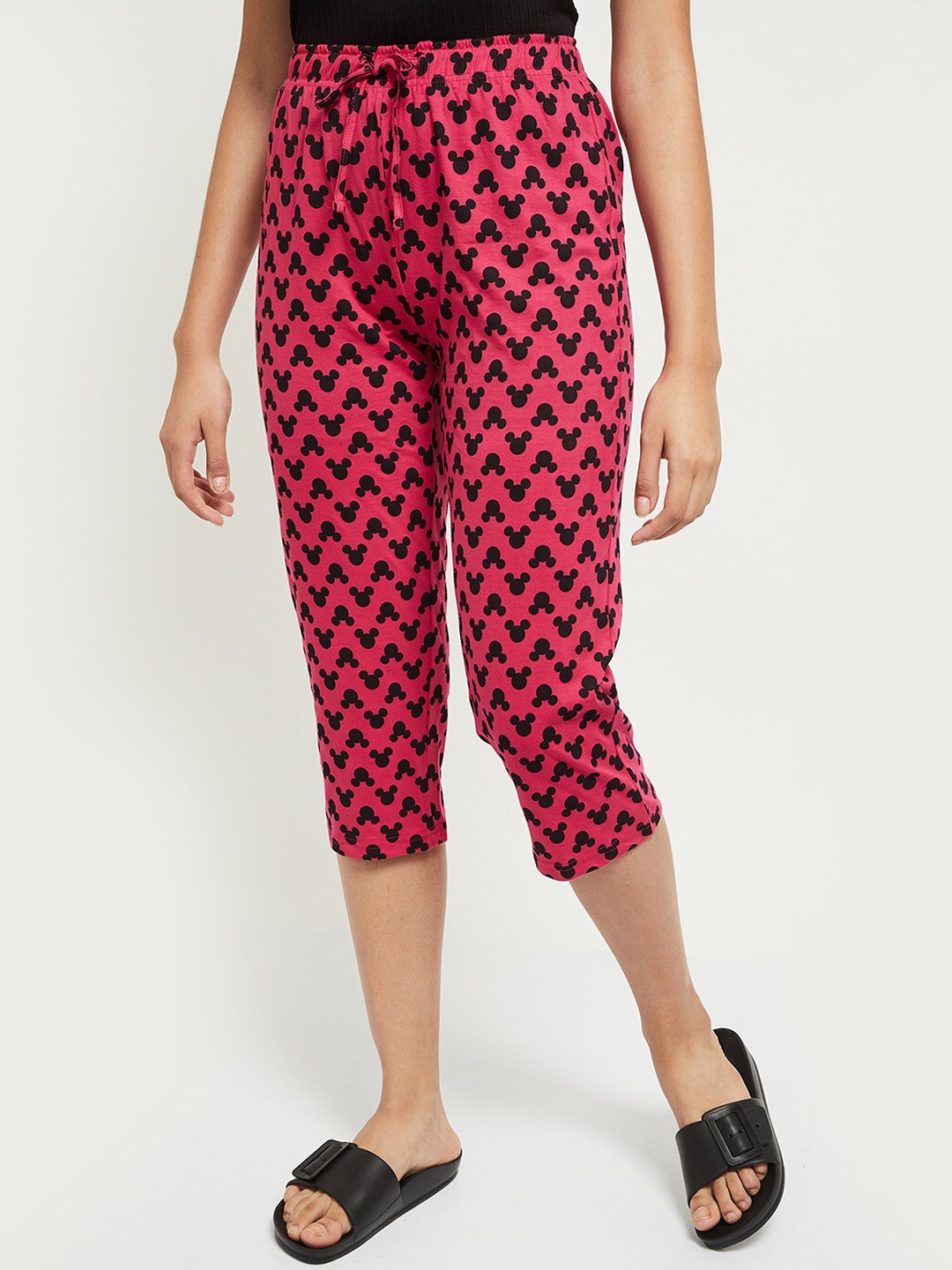 

max Women Pink & Black Pure Cotton Printed Capris