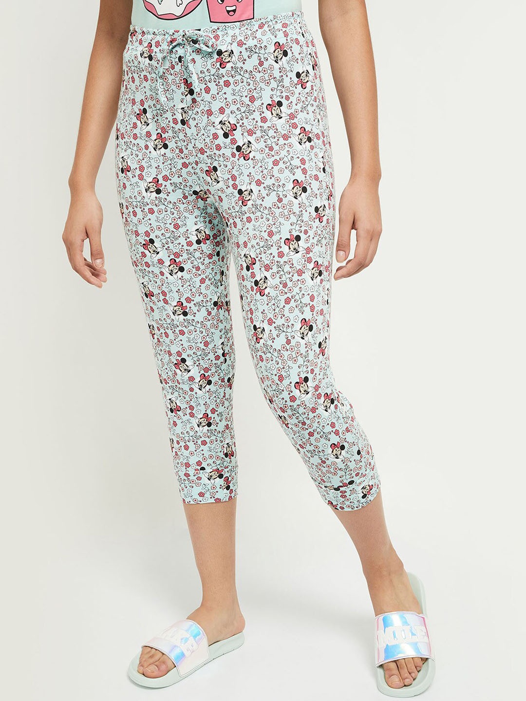 

max Women Blue & Pink Printed Three-Fourth Lounge Pants