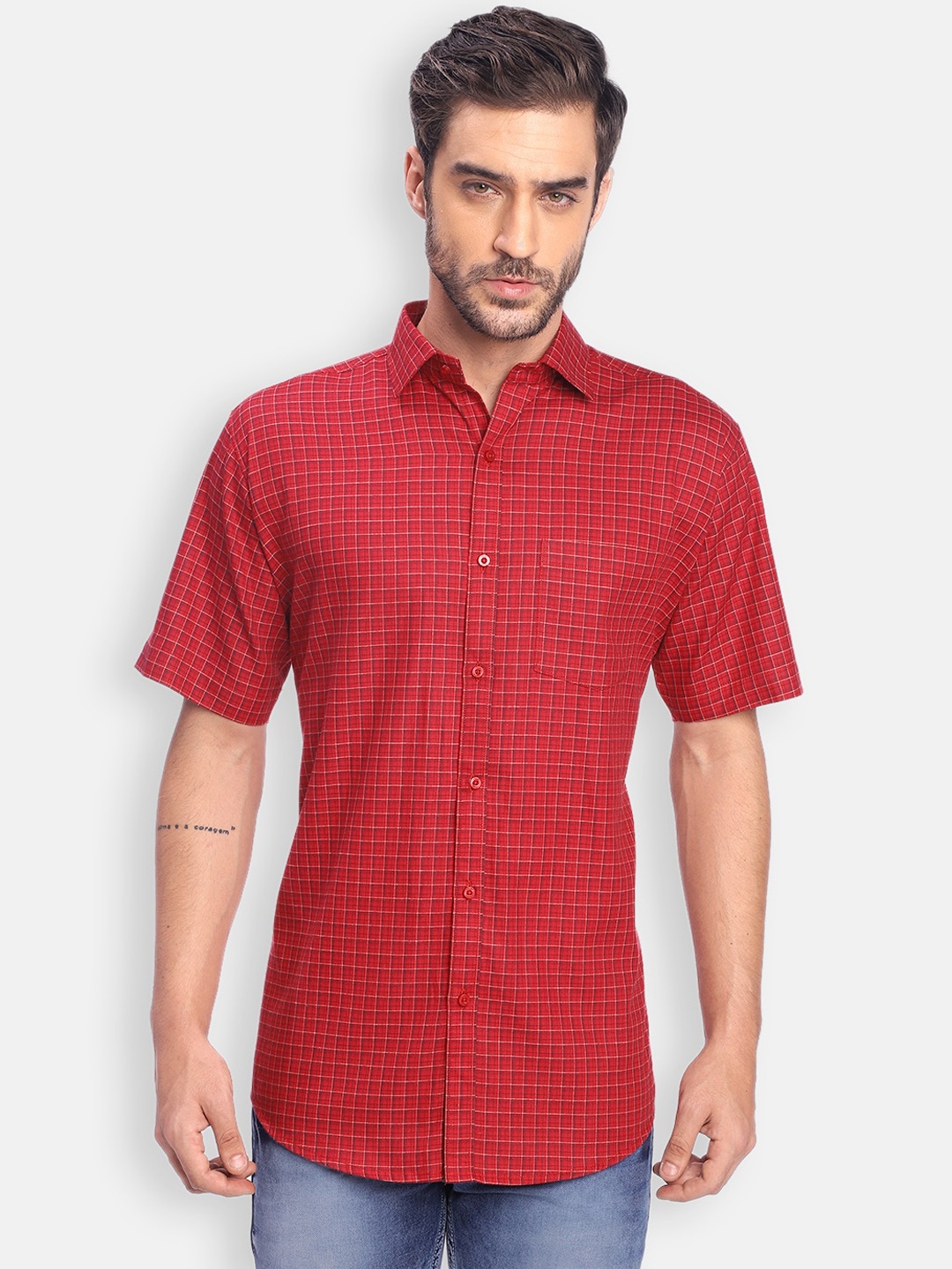 

Zeal Men Red Standard Opaque Checked Pure Cotton Casual Shirt