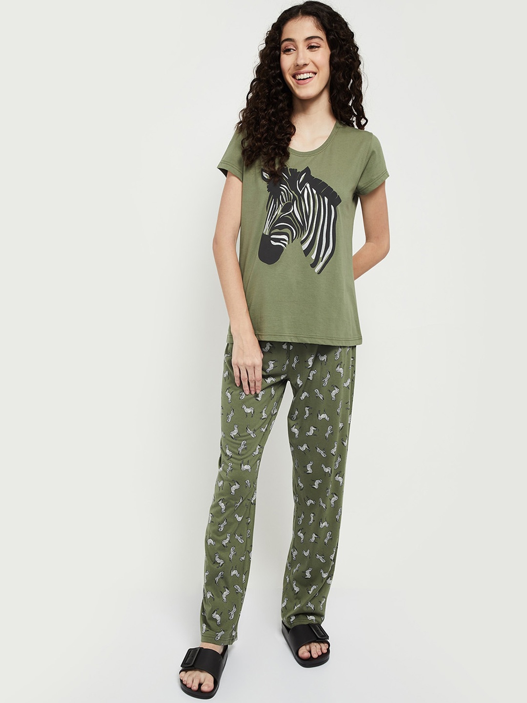

max Women Green & Grey Printed Night suit