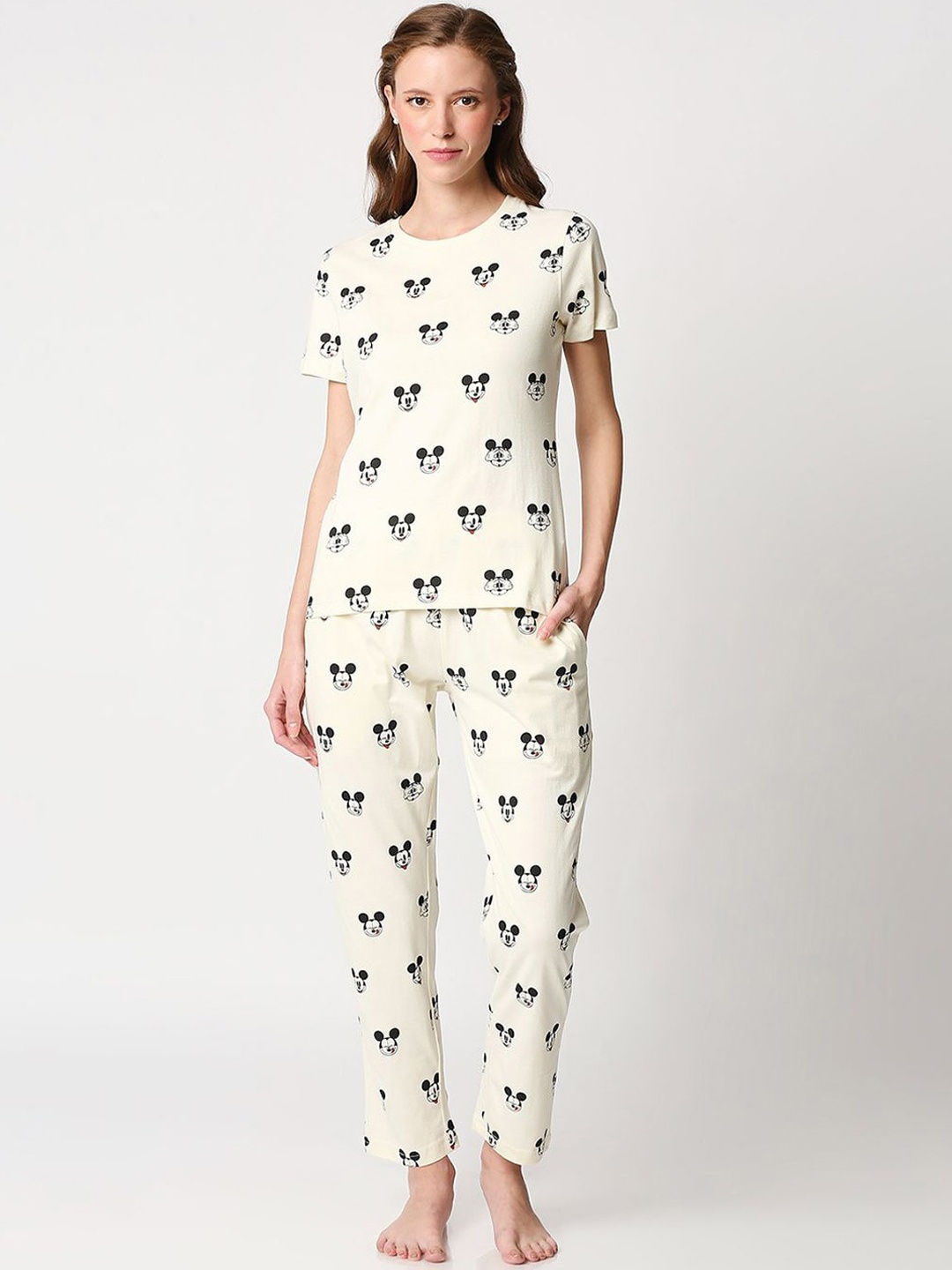 

Bewakoof Women White Mickey Mouse Printed Night suit