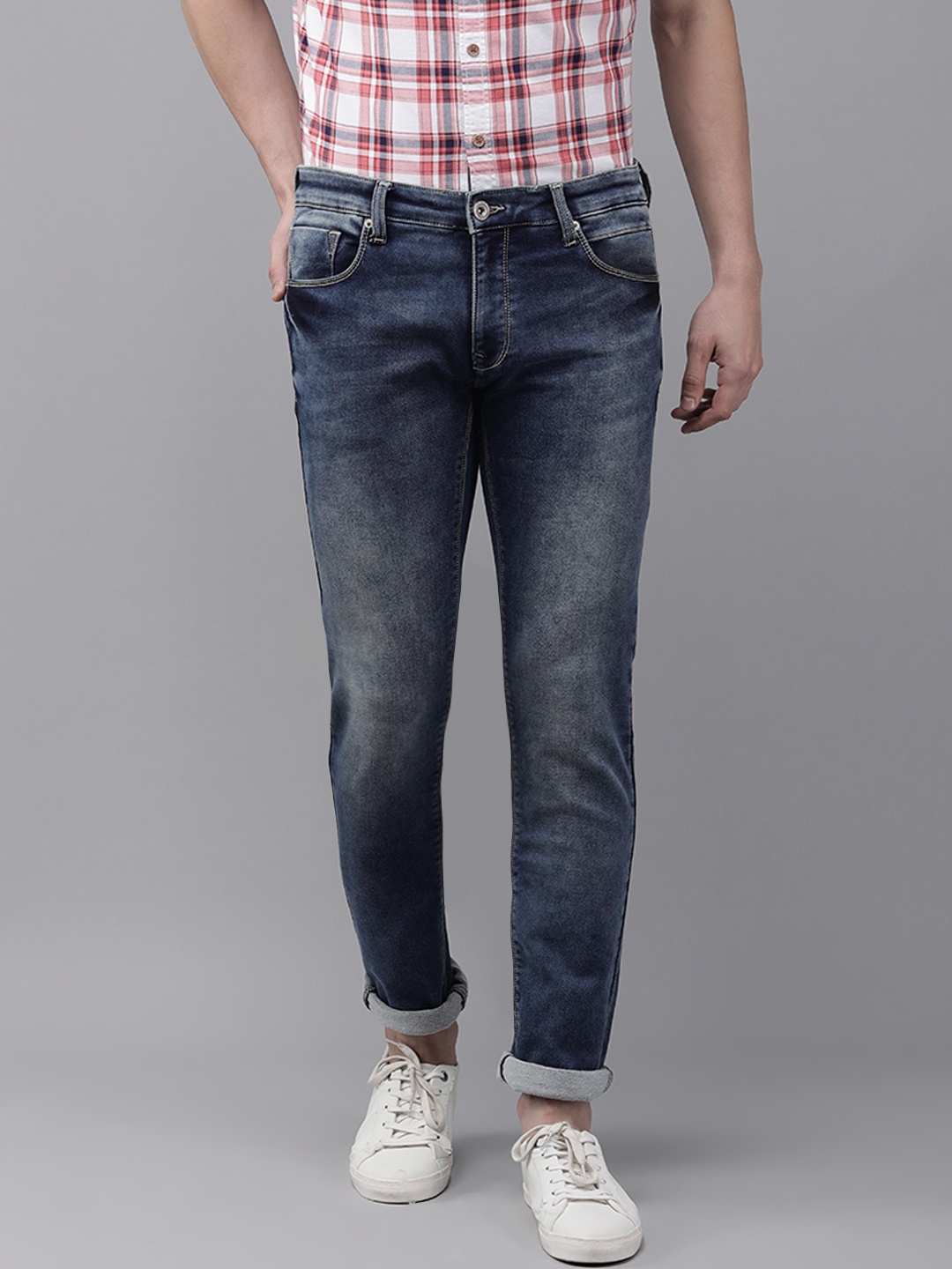 

BEAT LONDON by PEPE JEANS Men Blue DONALD Tapered Vapour Fit Low-Rise Light Fade Jeans