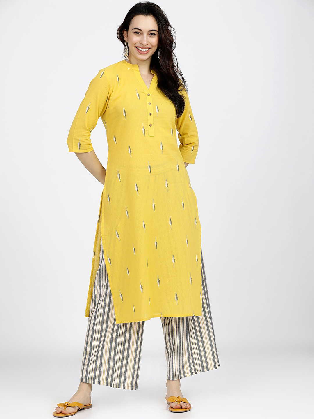 

Vishudh Women Yellow Floral Printed Cotton Kurta