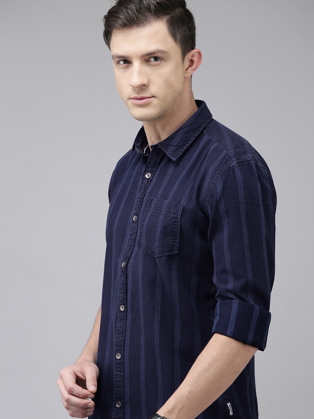 

BEAT LONDON by PEPE JEANS Men Navy Blue Slim Fit Striped Pure Cotton Casual Shirt