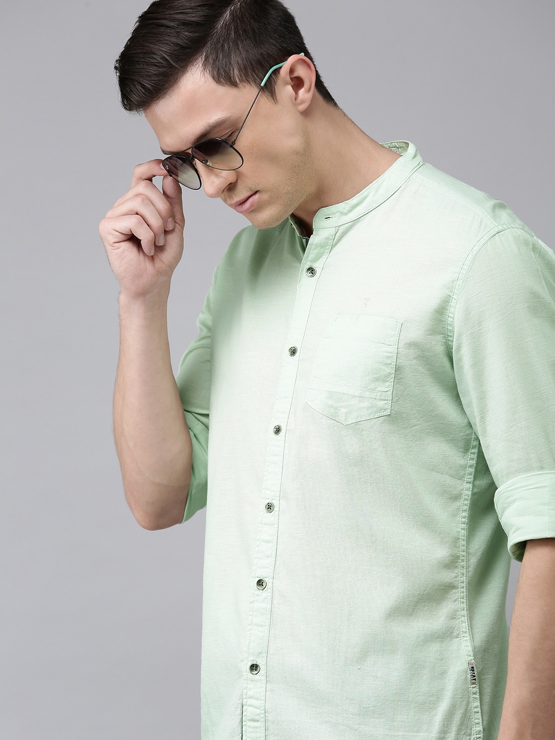 

BEAT LONDON by PEPE JEANS Men Green Solid Slim Fit Pure Cotton Casual Shirt
