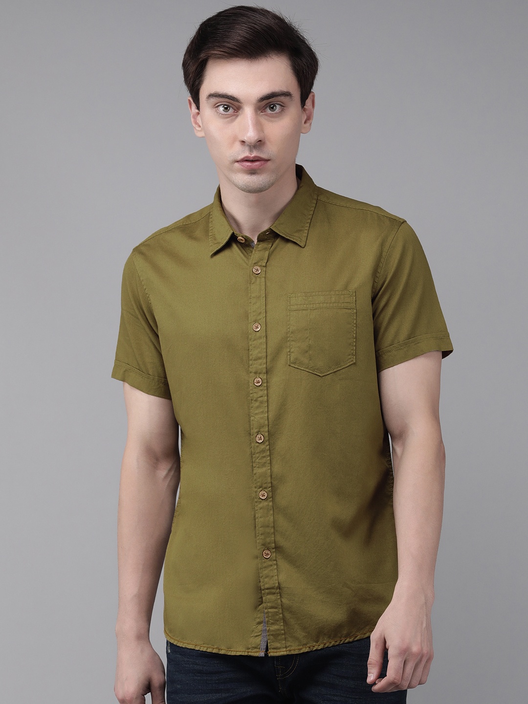 

BEAT LONDON by PEPE JEANS Men Olive Green Slim Fit Pure Cotton Casual Shirt