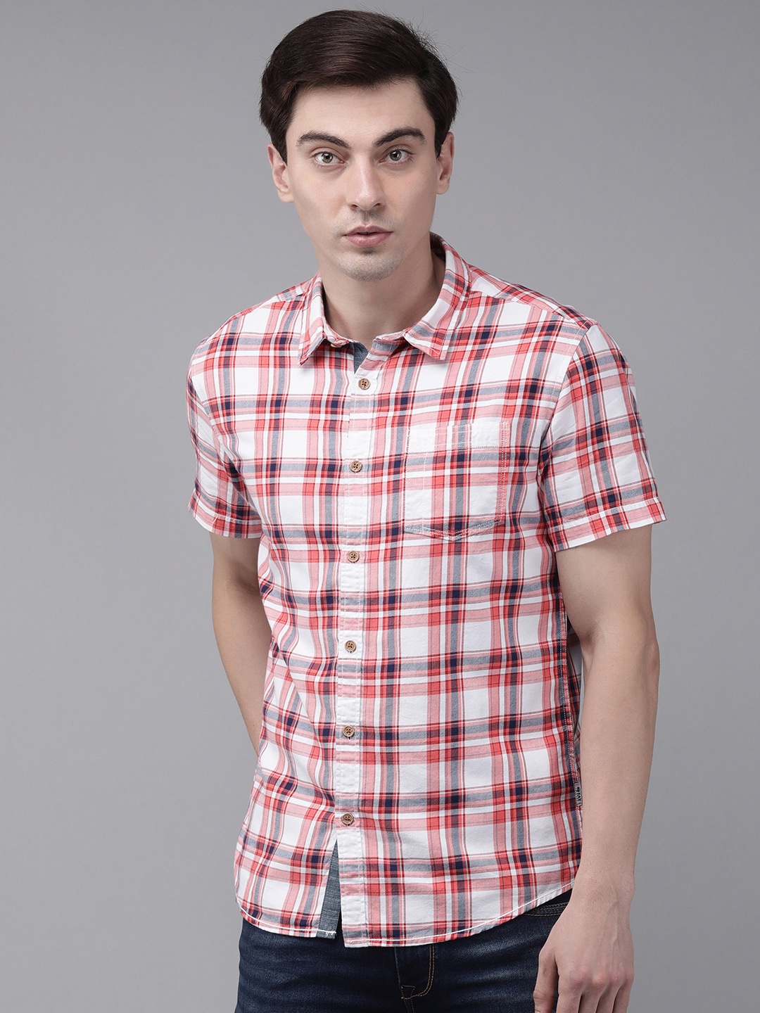 

BEAT LONDON by PEPE JEANS Men White & Red Slim Fit Tartan Checked Pure Cotton Casual Shirt