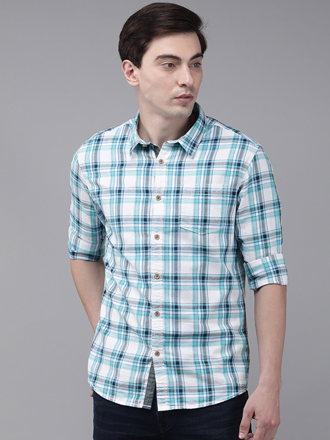 

BEAT LONDON by PEPE JEANS Men Blue & White Slim Fit Opaque Checked Casual Shirt