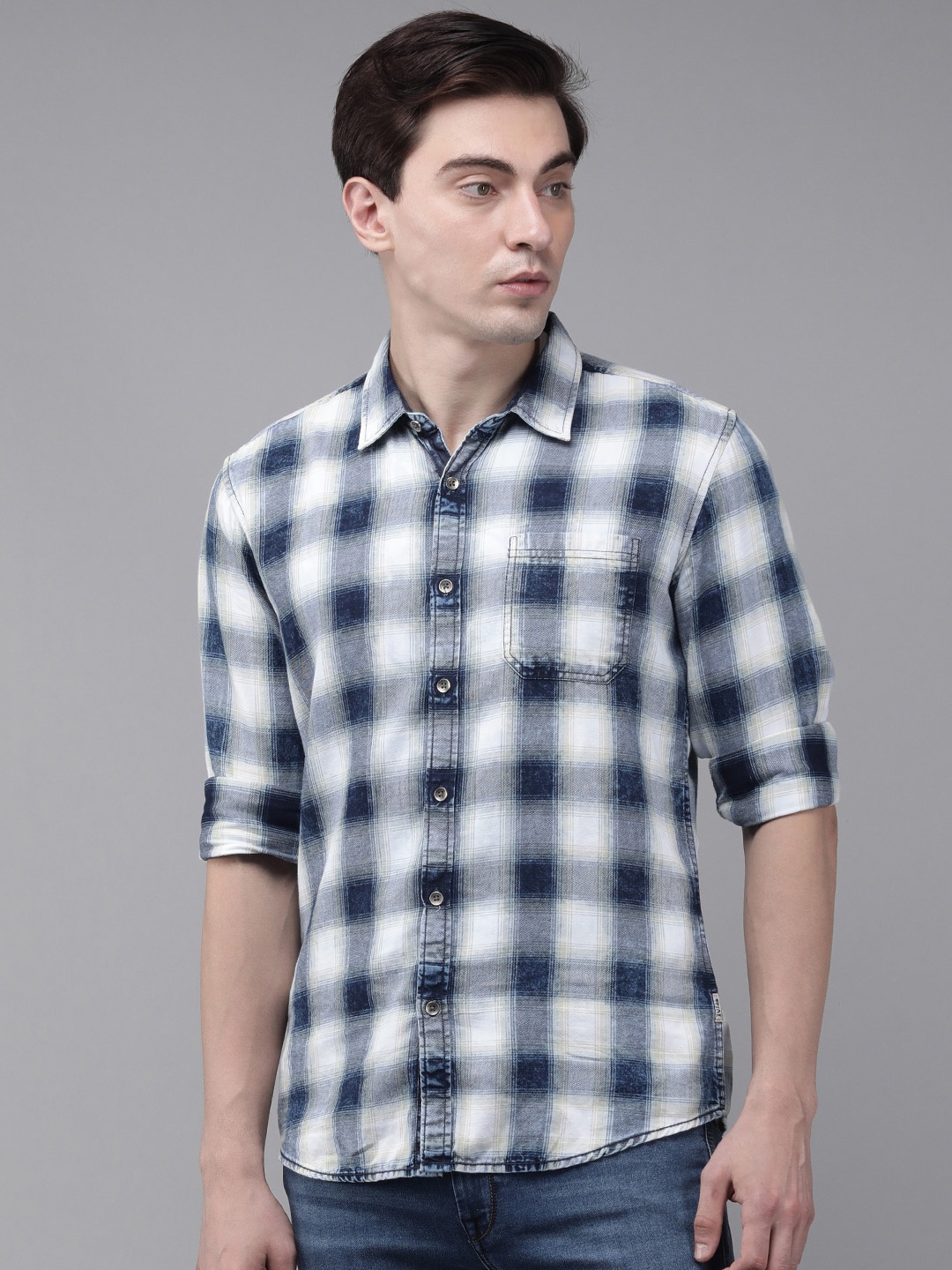 

BEAT LONDON by PEPE JEANS Men Blue Slim Fit Windowpane Checked Opaque Casual Shirt