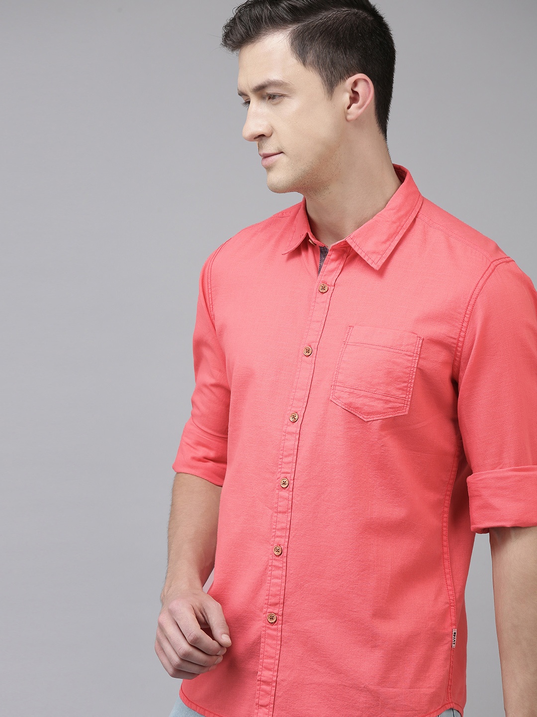 

BEAT LONDON by PEPE JEANS Men Coral Solid Slim Fit Pure Cotton Casual Shirt