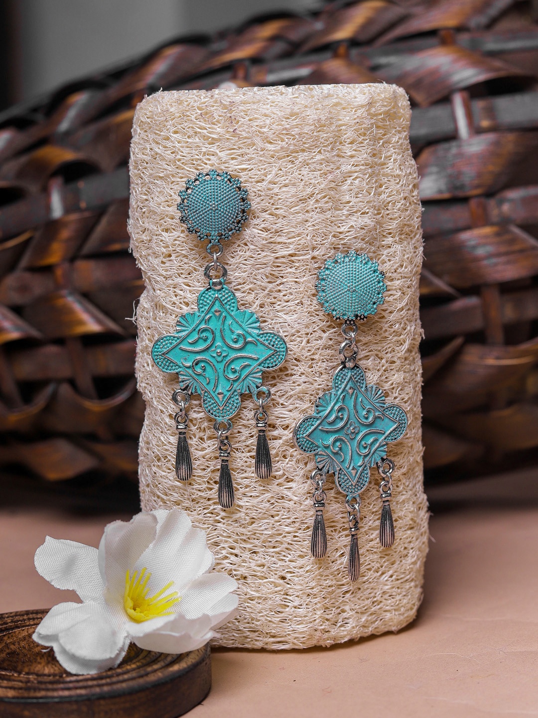 

DIVA WALK Silver-Toned Contemporary Drop Earrings