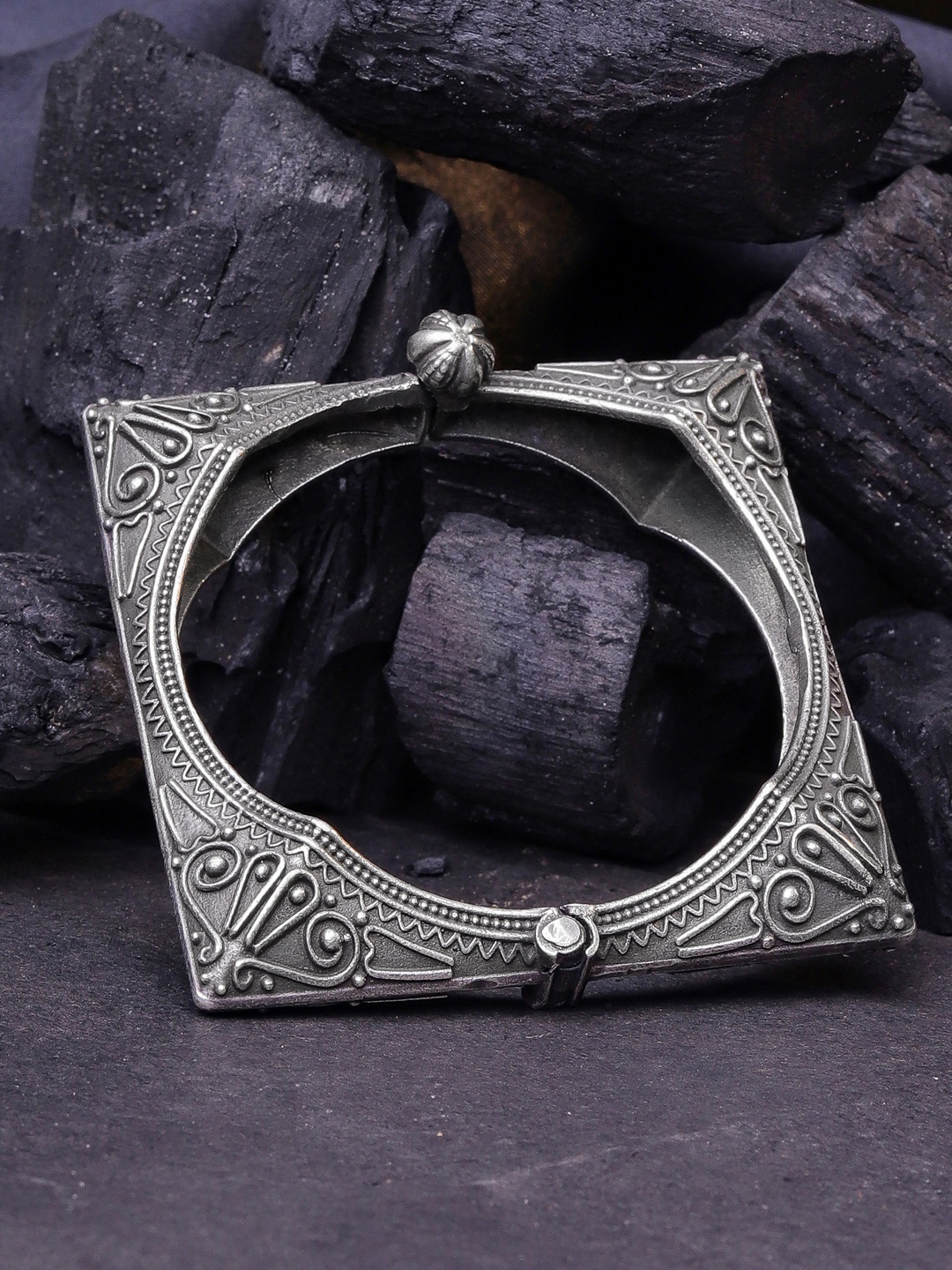 

DIVA WALK Women Silver-Toned Handcrafted Silver-Plated Bangle-Style Bracelet