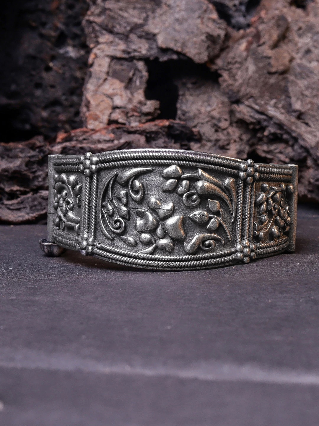 

DIVA WALK Women Silver-Toned Handcrafted Silver-Plated Bangle-Style Bracelet