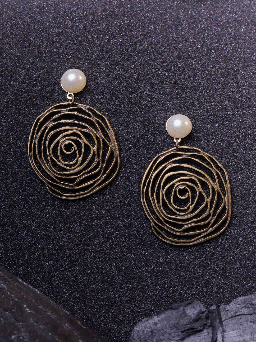 

DIVA WALK Gold-Toned Contemporary Drop Earrings