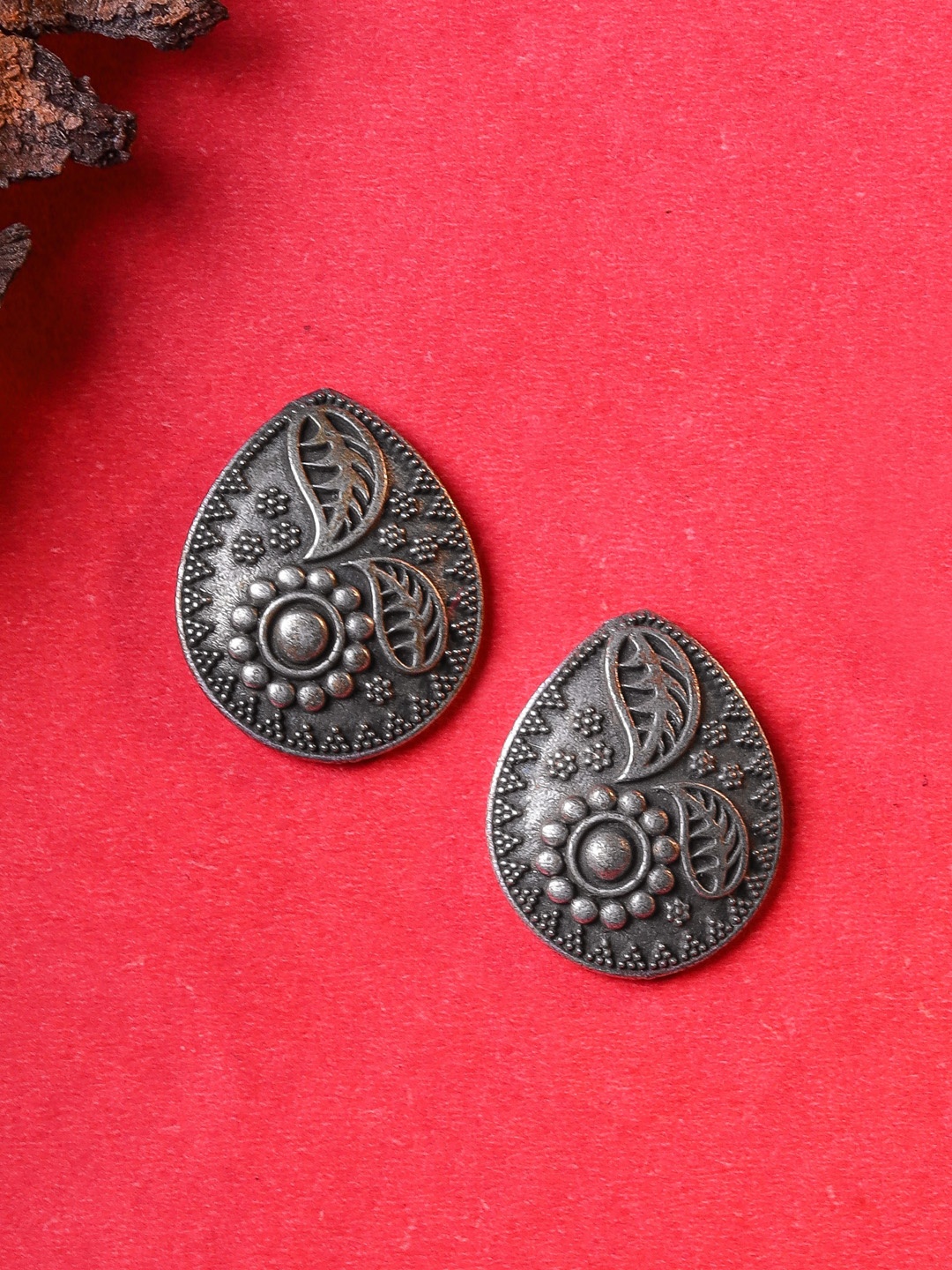 

DIVA WALK Silver-Toned Teardrop Shaped Studs Earrings