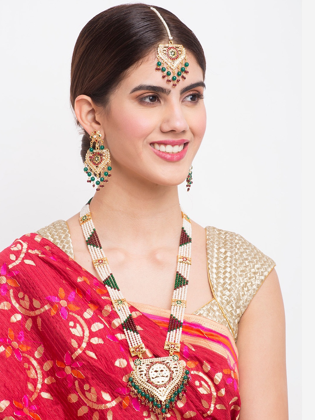 

NEUDIS Gold-Plated White & Green Kundan-Studded & Pearl Beaded Handcrafted Jewellery Set