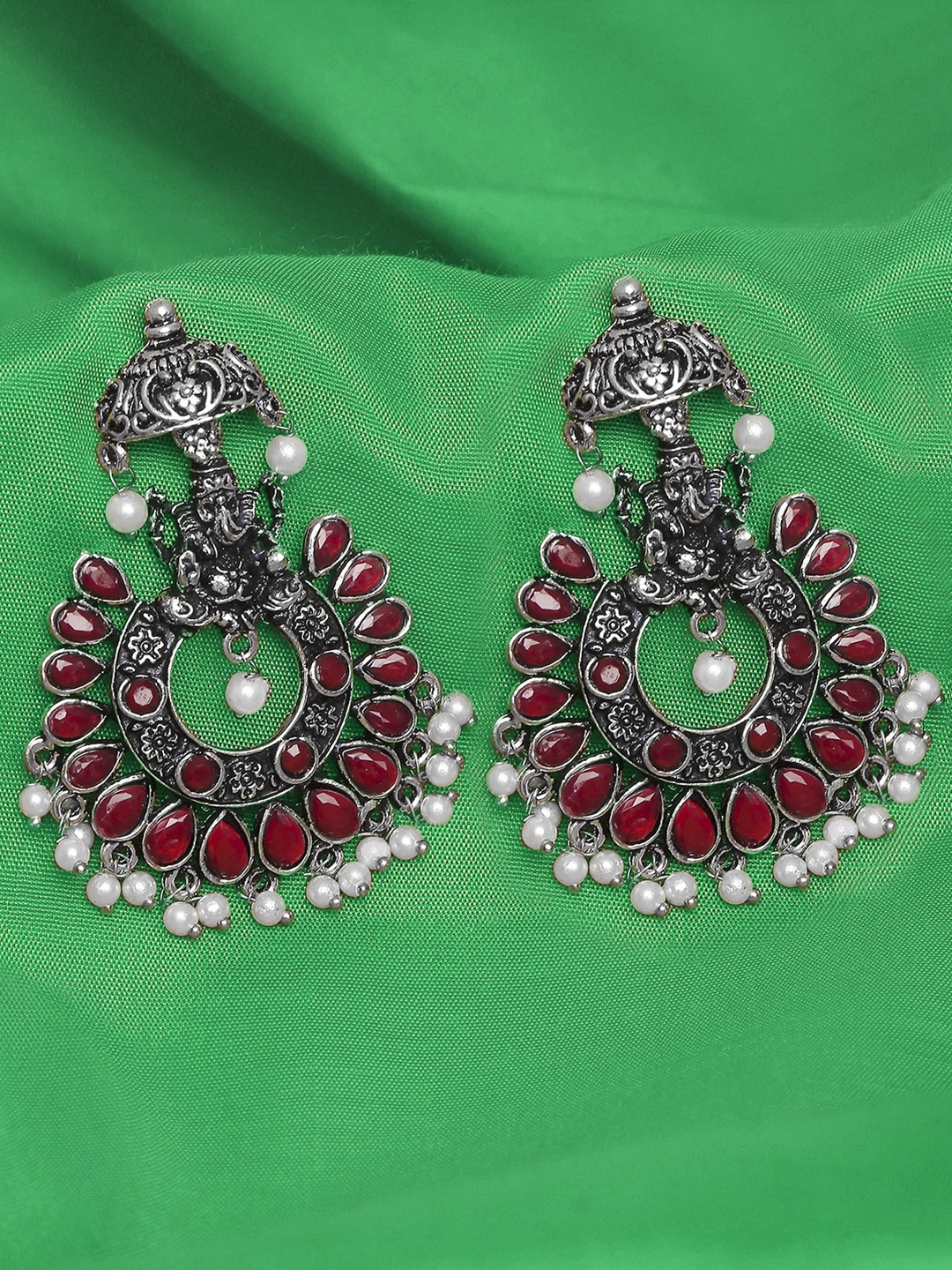 

OOMPH Silver-Toned Circular Chandbalis Earrings