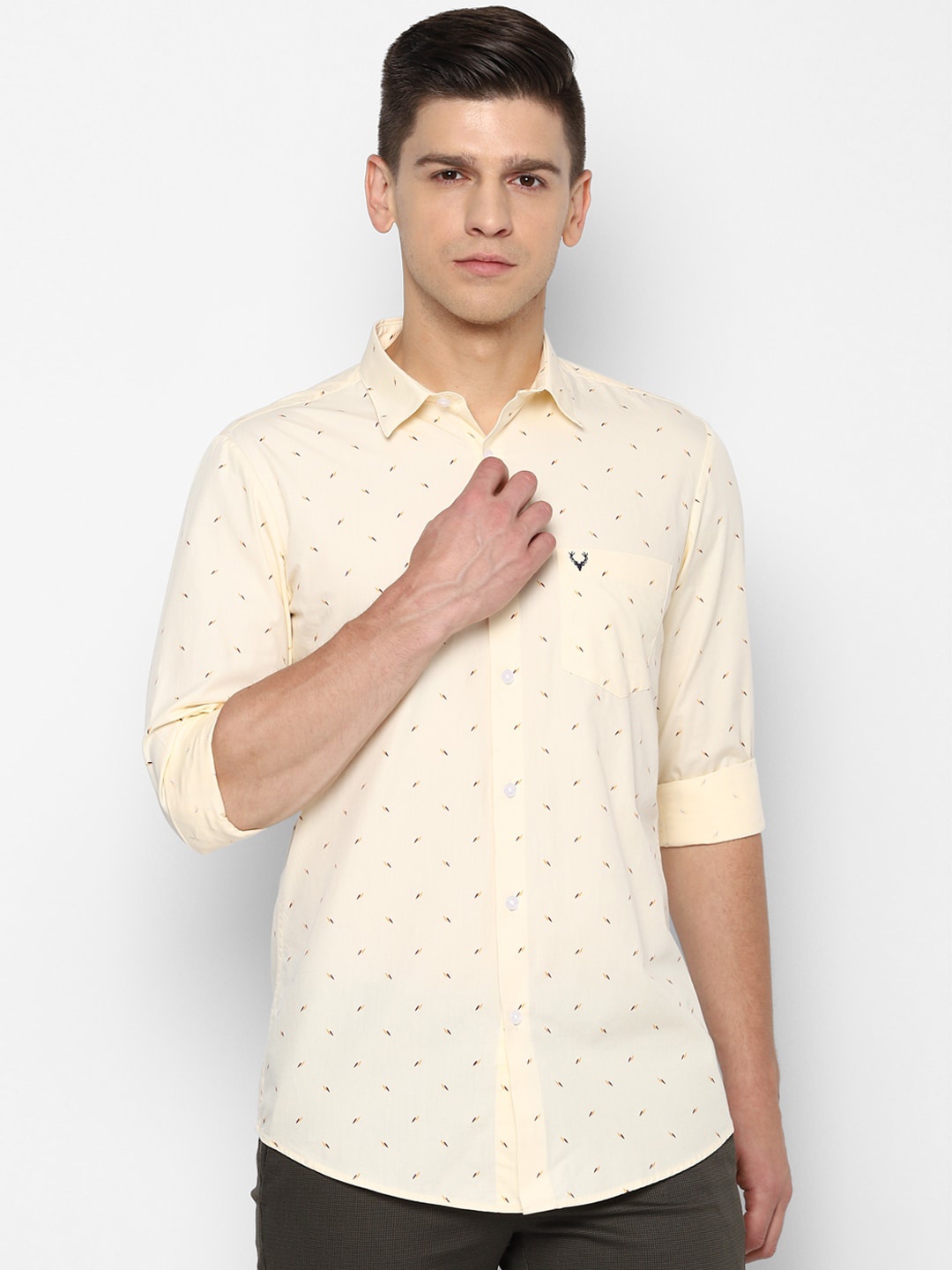 

Allen Solly Men Cream-Coloured Slim Fit Opaque Printed Pure Cotton Casual Shirt