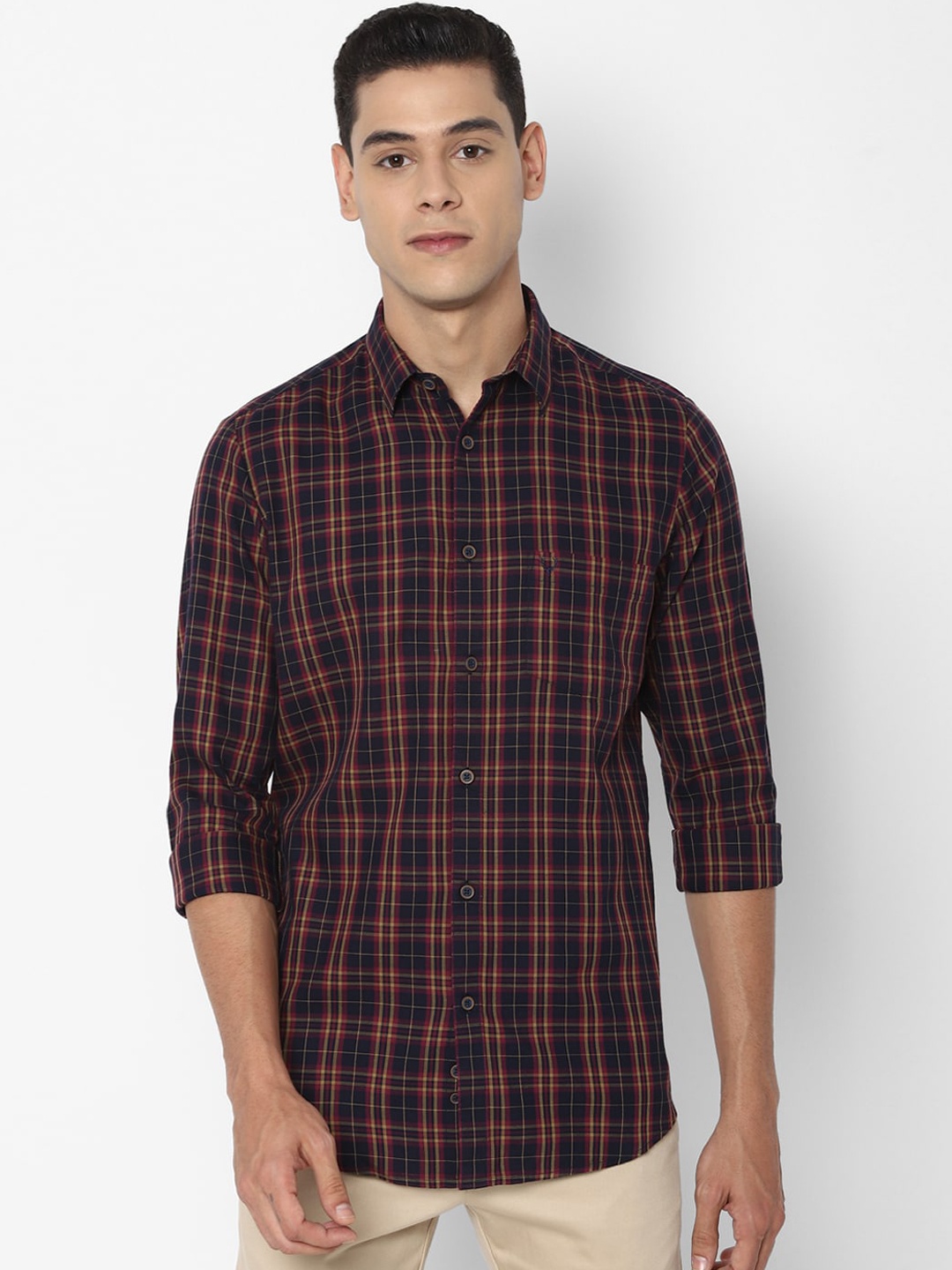 

Allen Solly Men Black & Red Slim Fit Opaque Checked Pure Cotton Casual Shirt