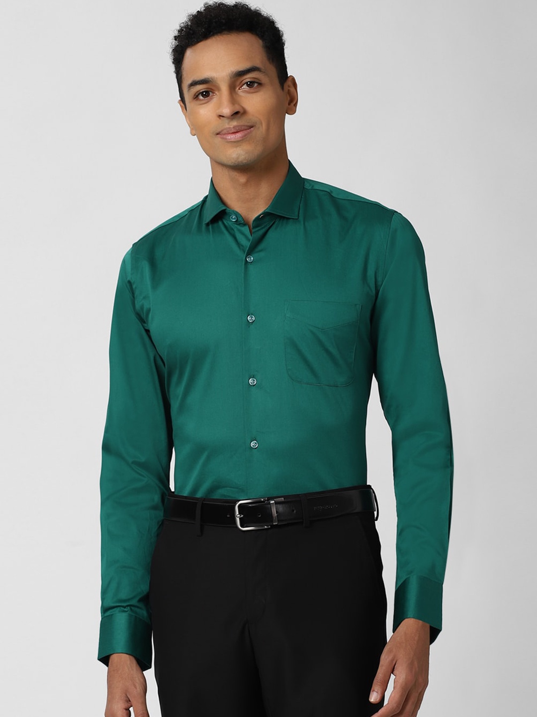 

Peter England Men Green Slim Fit Opaque Formal Shirt