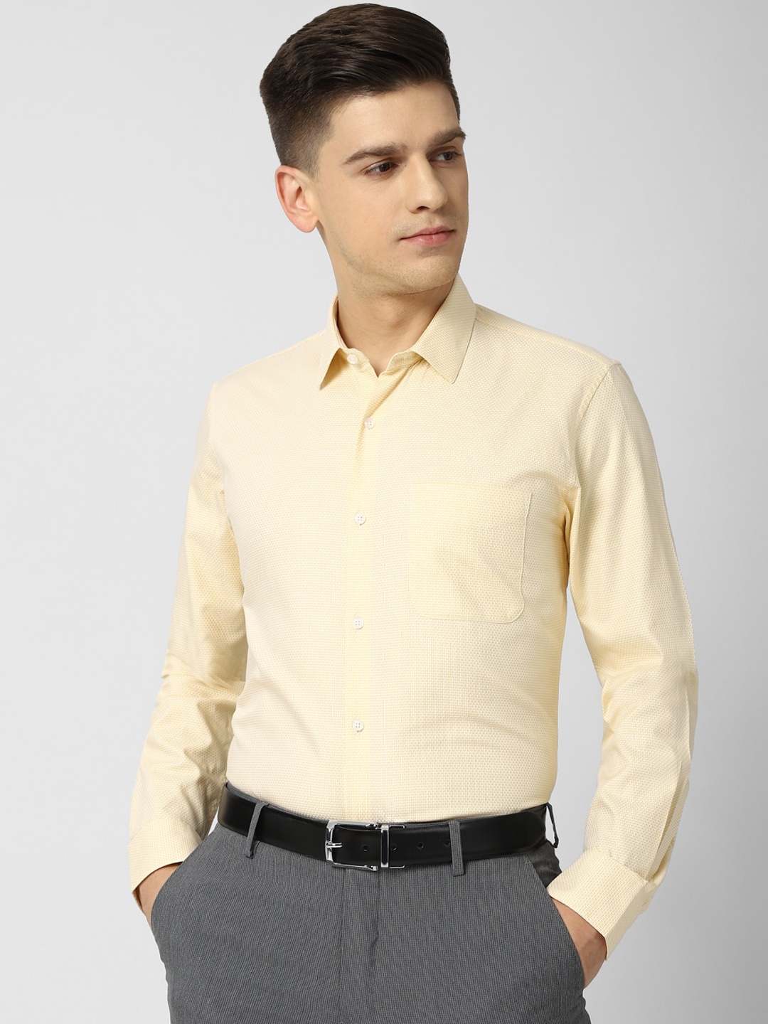 

Peter England Men Yellow Slim Fit Opaque Formal Shirt