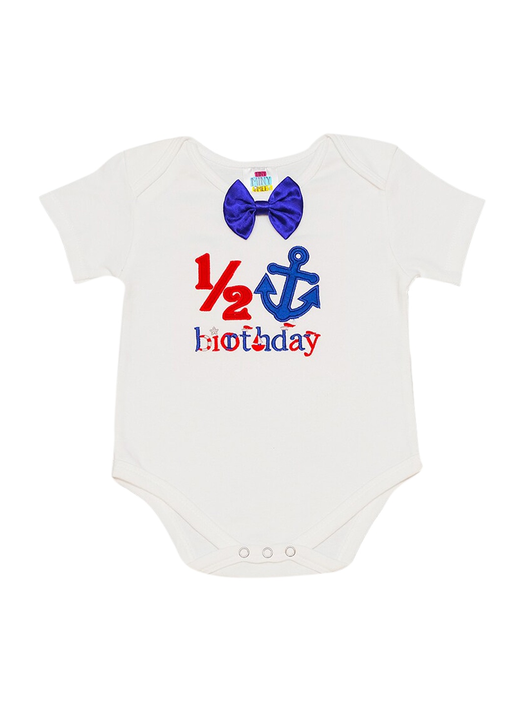 

TINY MINY ME Boys White Printed Bodysuit With Bow