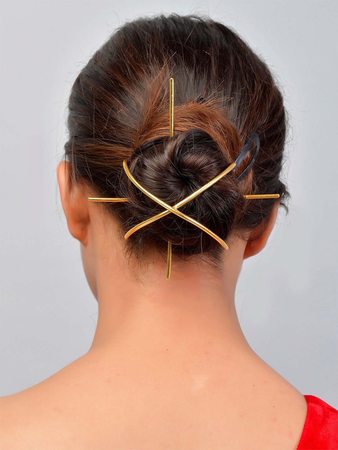 

Silvermerc Designs Women Gold-Toned Embellished Hair Accessory Set of