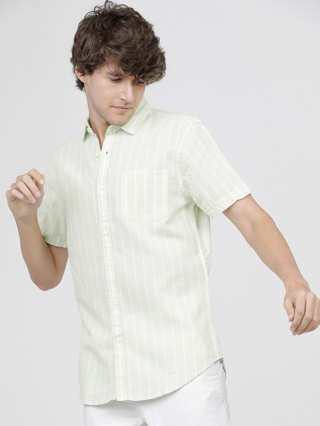 

HIGHLANDER Men Green Slim Fit Striped Casual Shirt