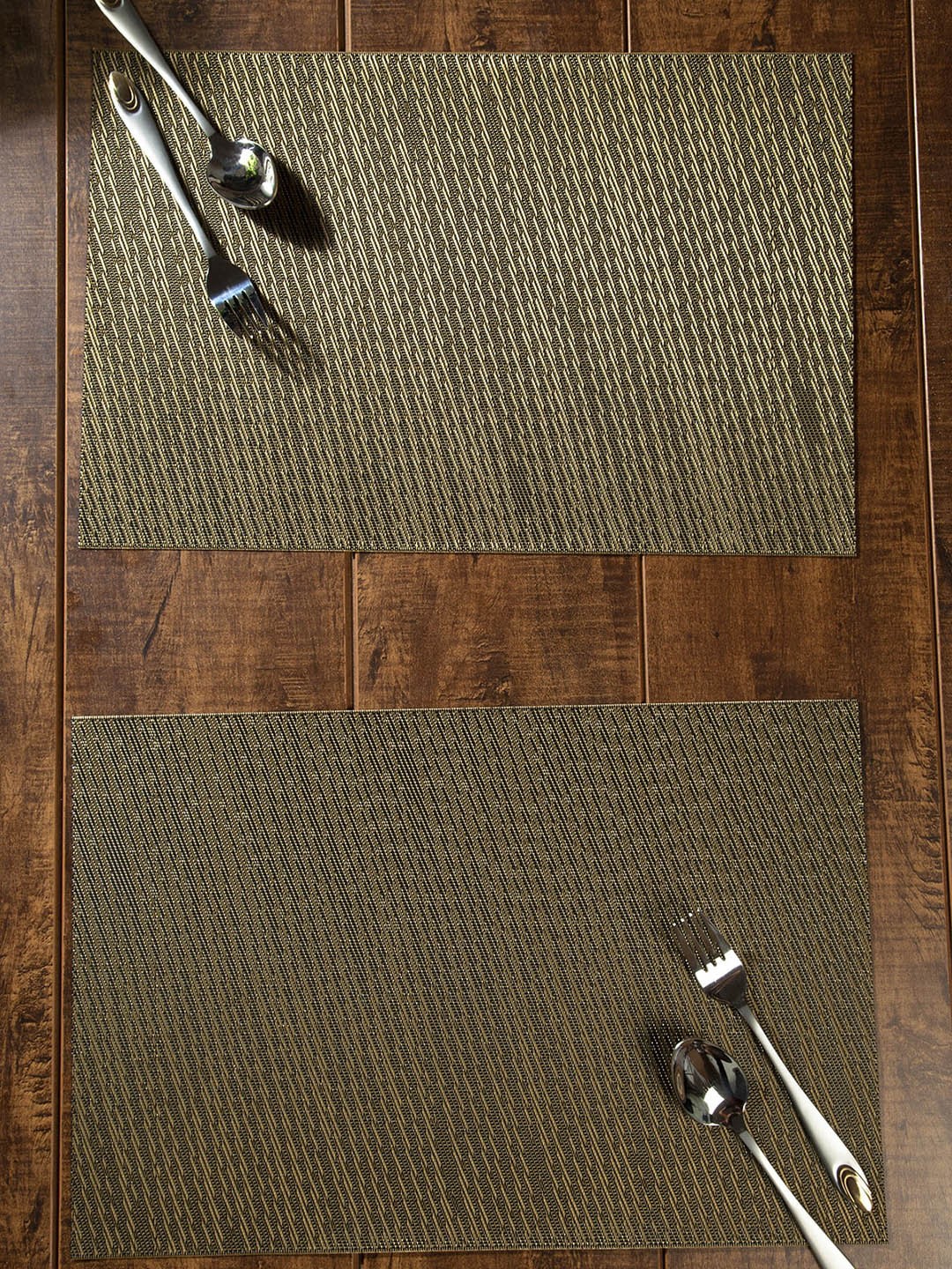 

OBSESSIONS Set of 6 Gold-Toned Geometric Patterned Table Placemats