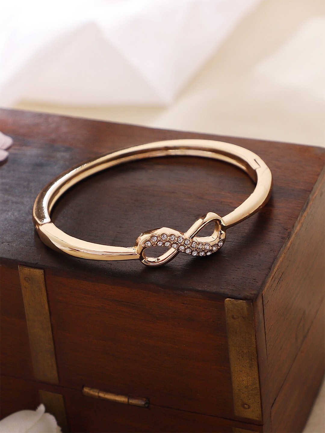 

AQUASTREET Women Gold