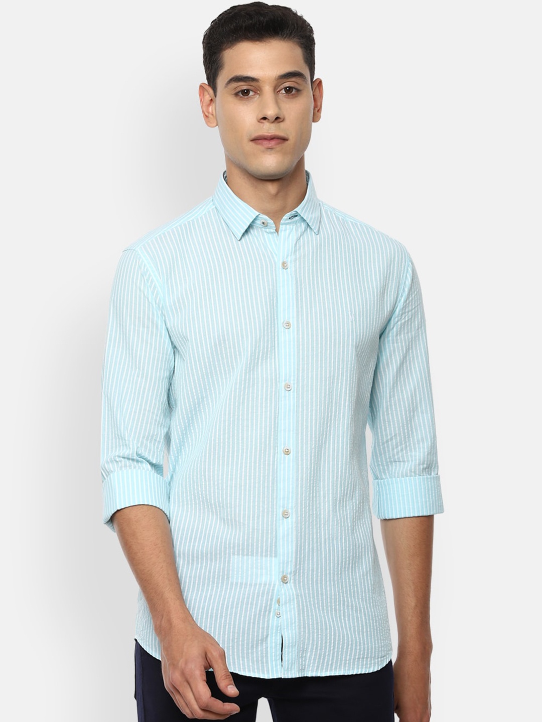 

V Dot Men Blue Slim Fit Opaque Striped Formal Cotton Shirt