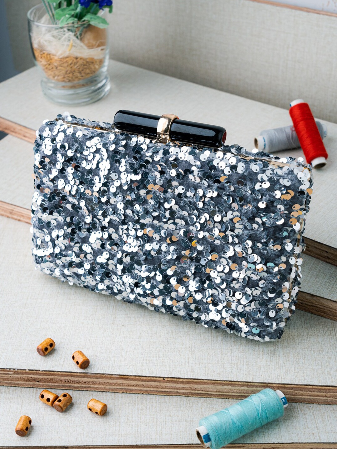 

NR By Nidhi Rathi Women Silver Textured Embellished Box Clutch