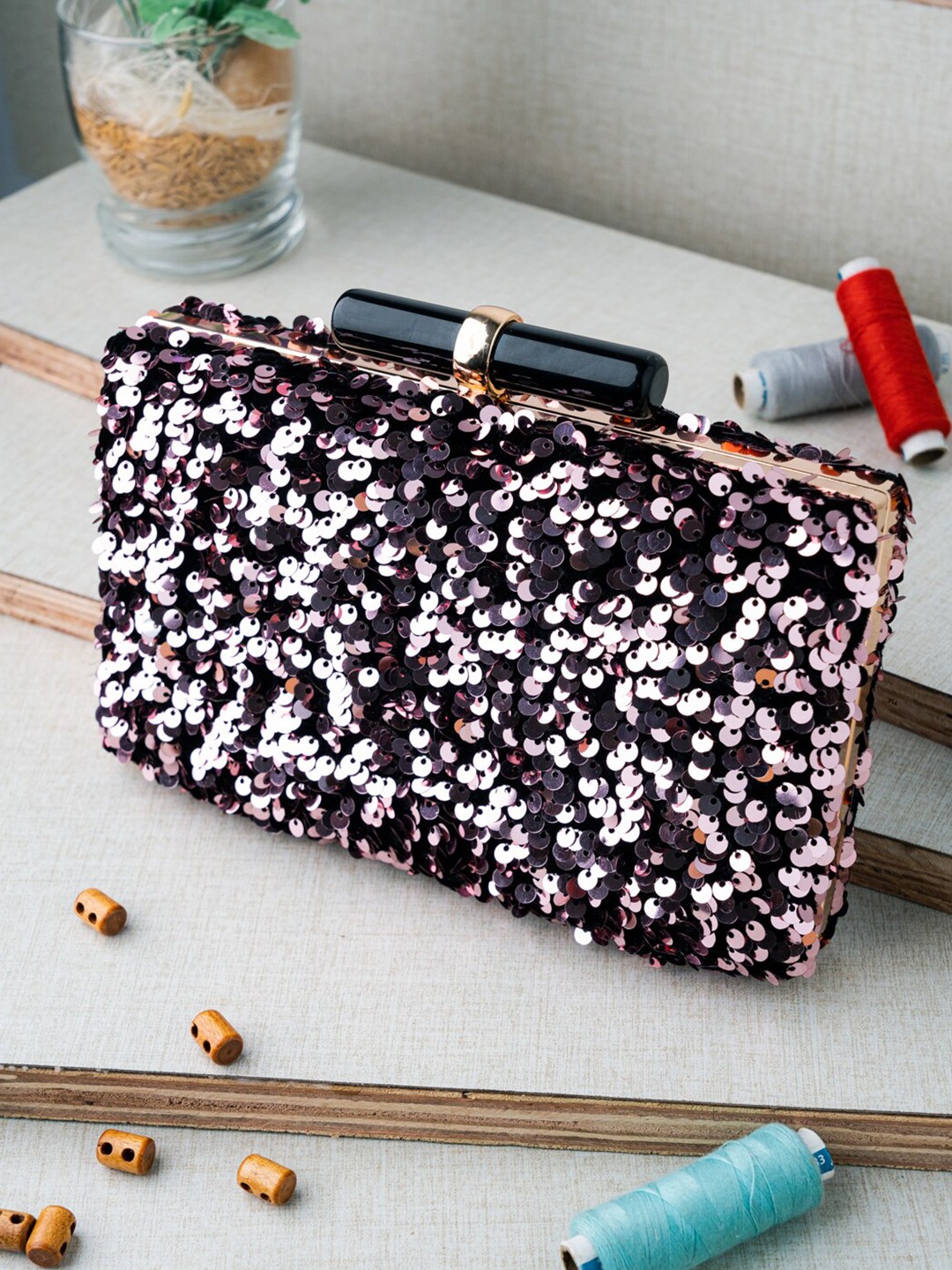 

NR By Nidhi Rathi Gold-Toned Embellished Sequinned Box Clutch