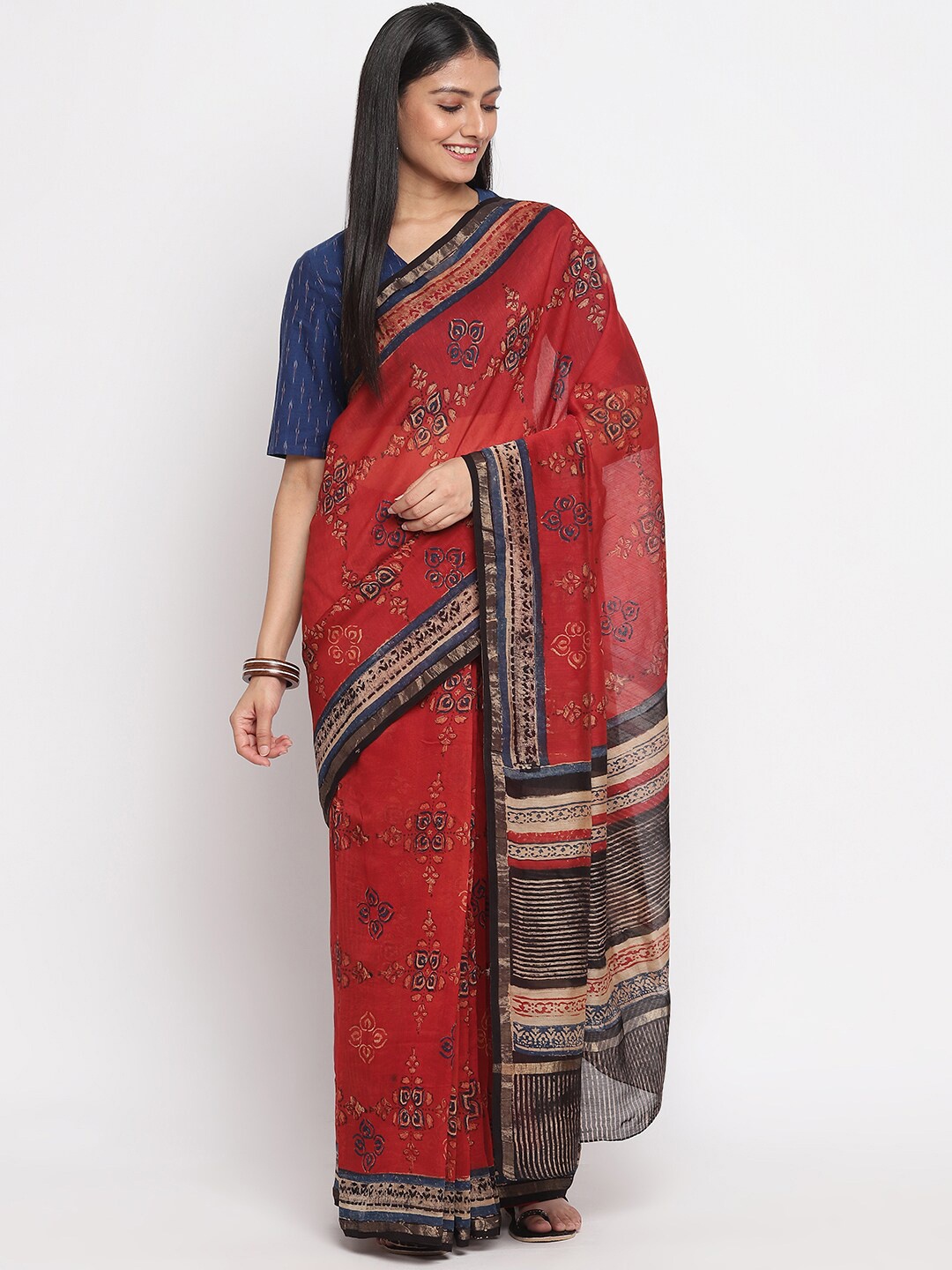 

Fabindia Red & Black Floral Printed Saree