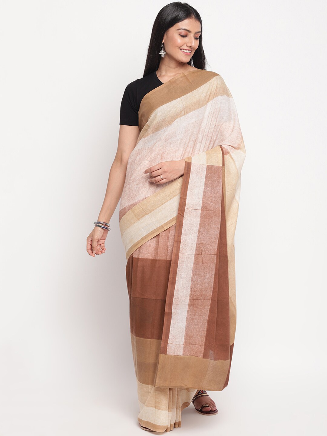 

Fabindia Cream-Coloured & Brown Colourblocked Pure Cotton Block Print Saree