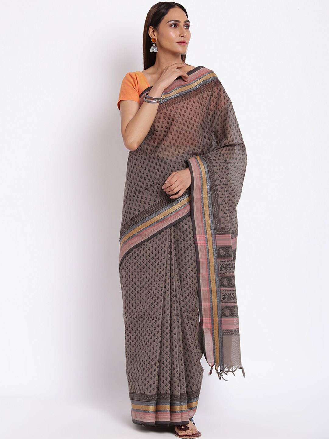 

Fabindia Grey & Pink Floral Zari Pure Cotton Block Print Saree