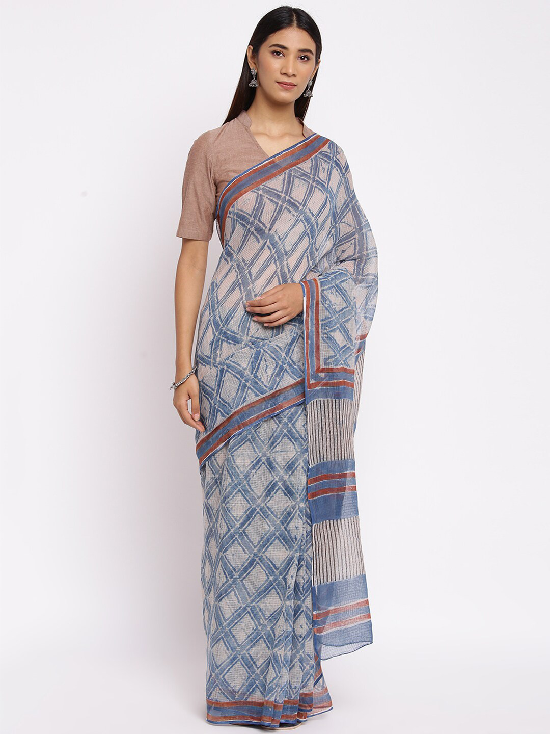 

Fabindia Navy Blue & Off White Printed Saree