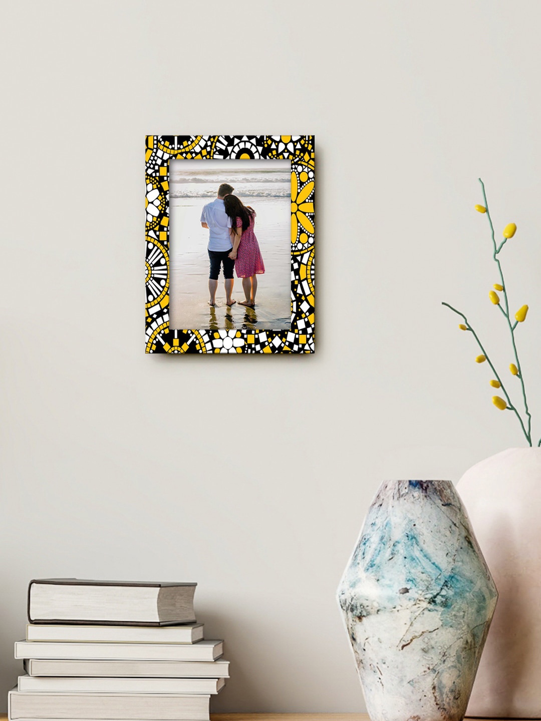 

999Store Yellow & Black Printed MDF Wall Photo Frame