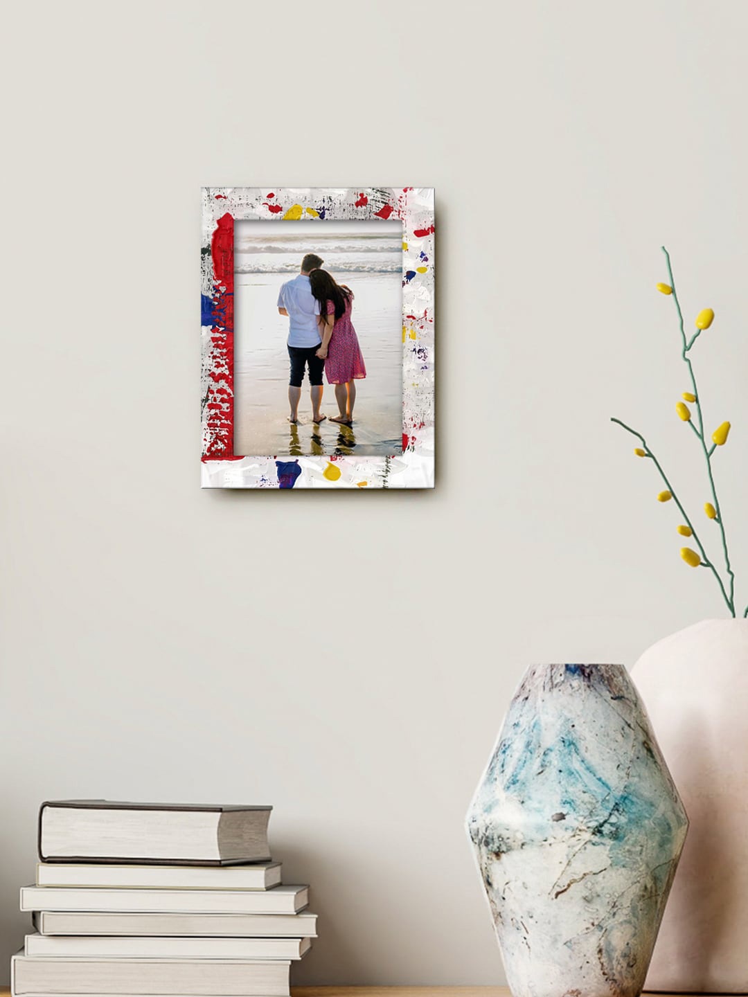 

999Store White & Red Rectangular Abstract Printed MDF Wall Photo Frame