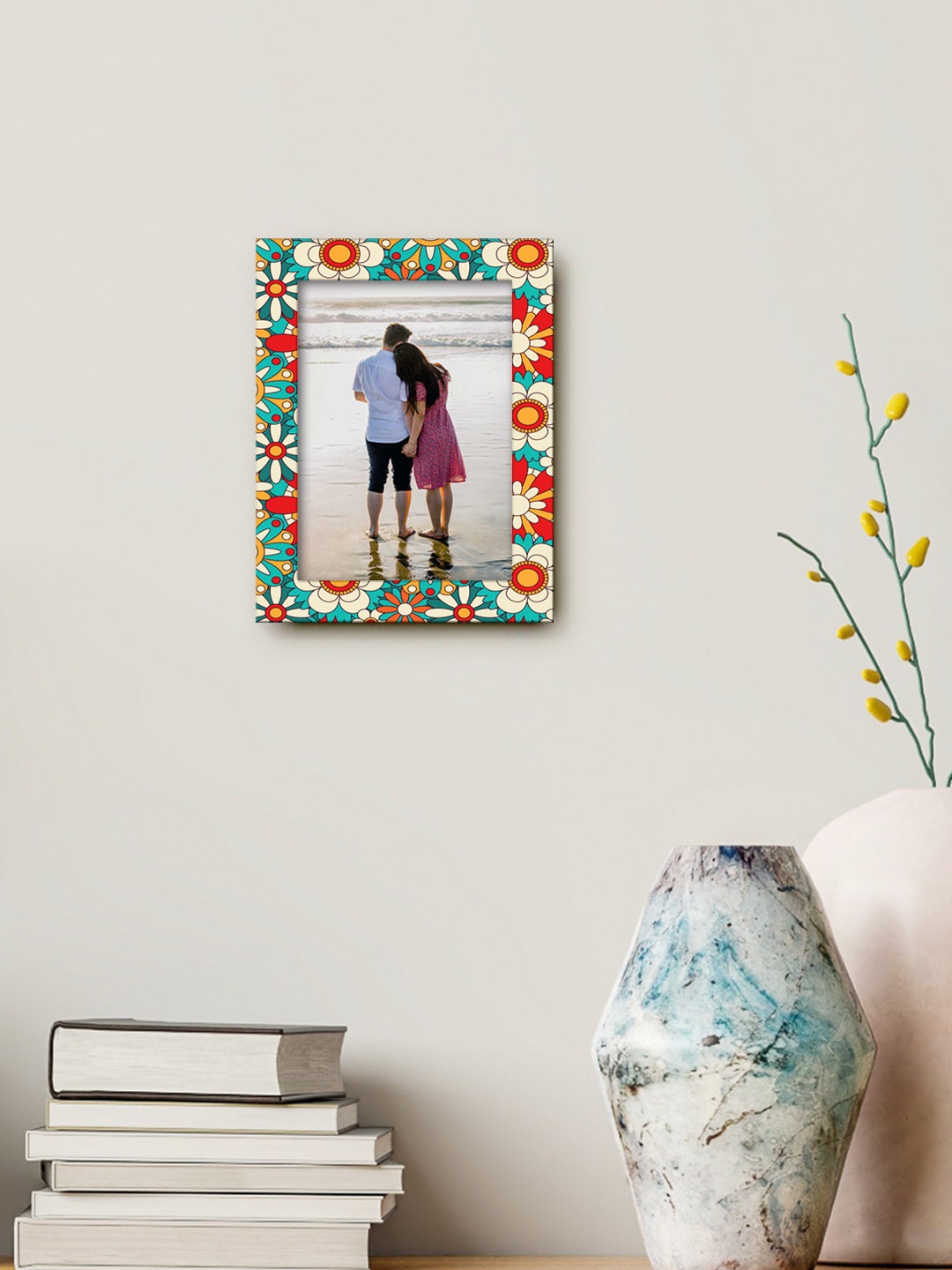 

999Store Red & Green Printed MDF Wall Photo Frame