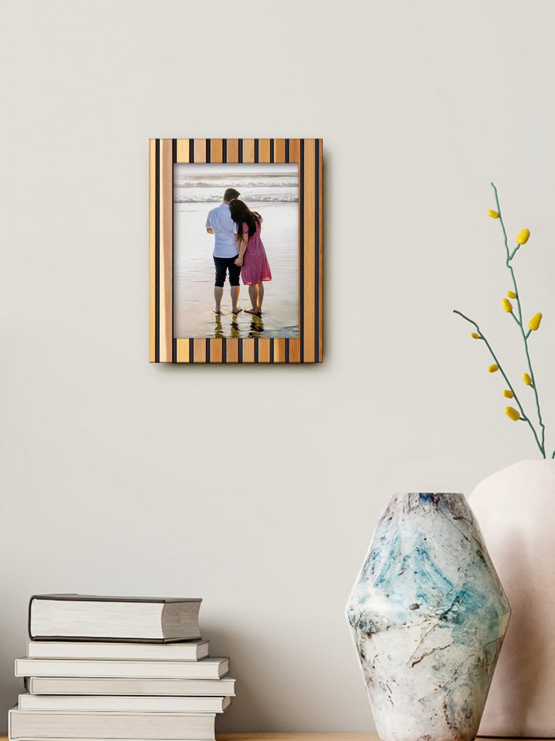 

999Store Brown & Black Rectangular Wood Texture Printed MDF Wall Photo Frame